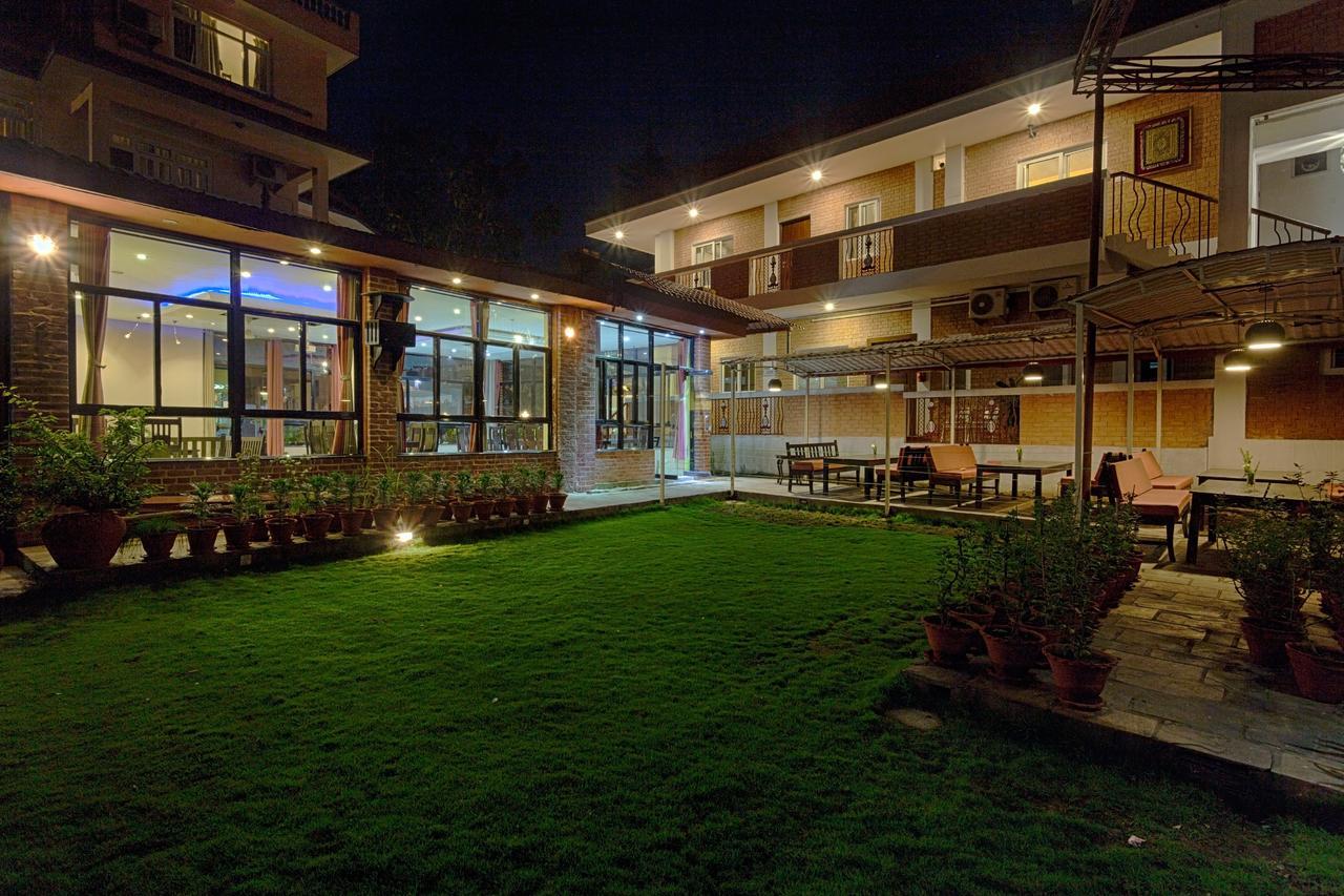 Shaligram Hotel & Spa Lalitpur Exterior foto